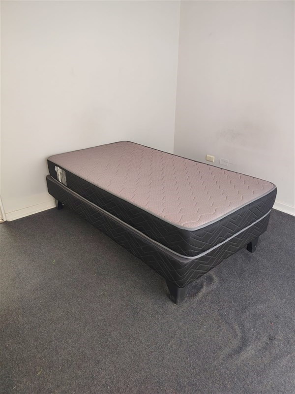 ARRIENDO SEMI AMOBLADO