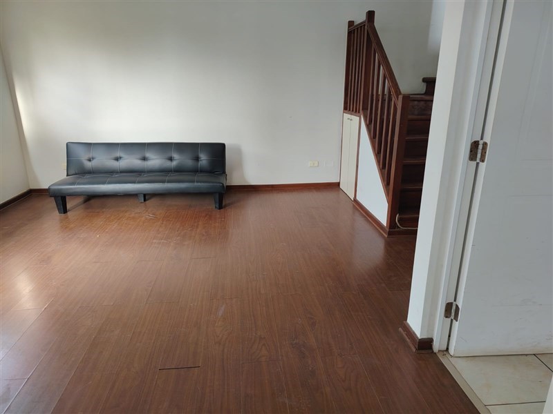 ARRIENDO SEMI AMOBLADO