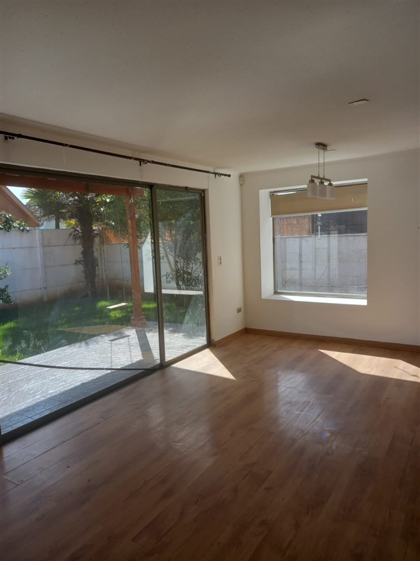 CASA ARRIENDO MACHALI